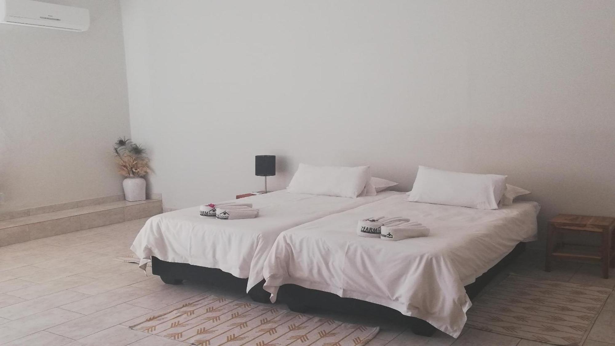 The Farmhouse Boutique Guesthouse And Beergarden Cc Outjo Zimmer foto