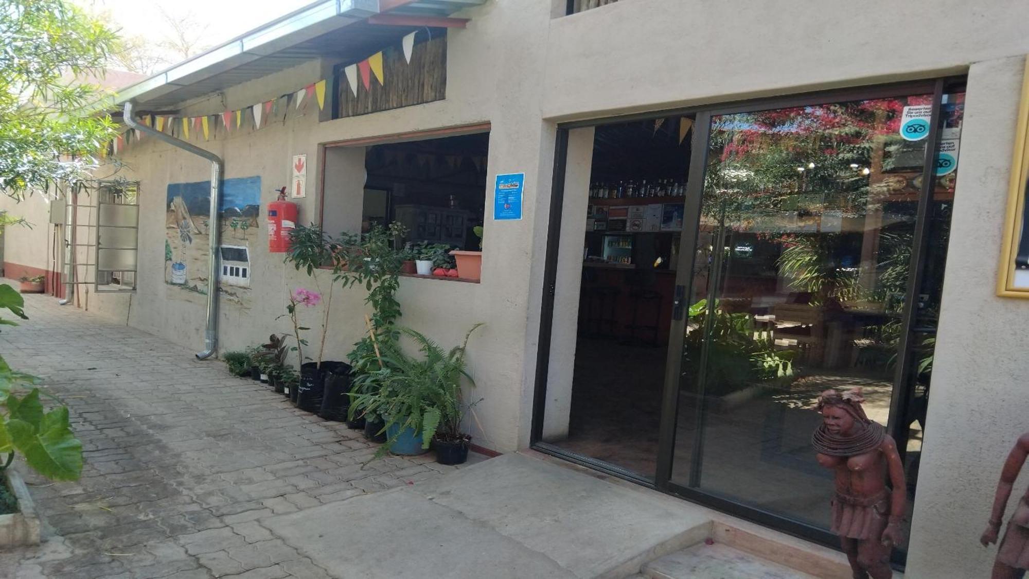 The Farmhouse Boutique Guesthouse And Beergarden Cc Outjo Exterior foto